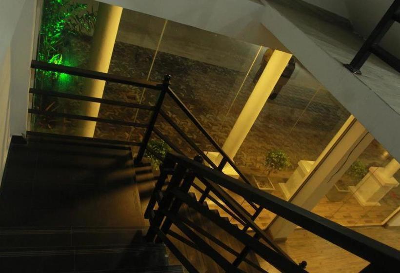 Kings Gate Airport Transit Hotel คาตุนายากา ภายนอก รูปภาพ