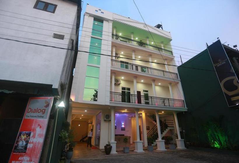 Kings Gate Airport Transit Hotel คาตุนายากา ภายนอก รูปภาพ