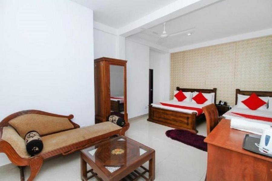 Kings Gate Airport Transit Hotel คาตุนายากา ภายนอก รูปภาพ
