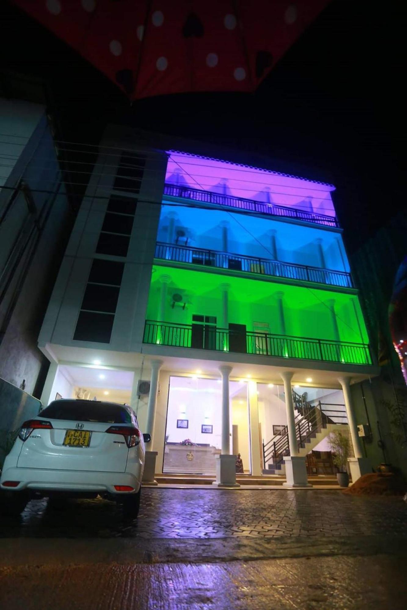 Kings Gate Airport Transit Hotel คาตุนายากา ภายนอก รูปภาพ